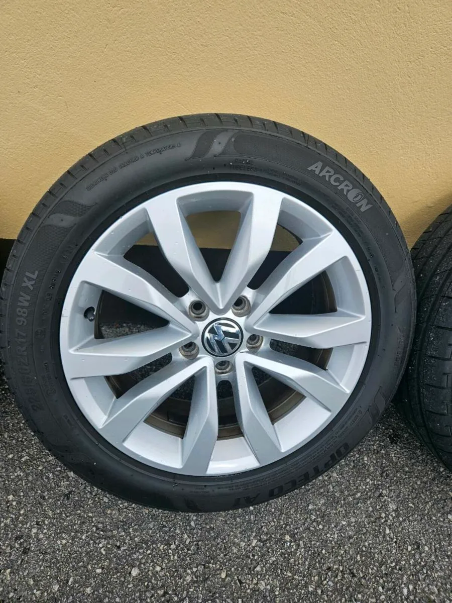 Vw 17 inch alloys - Image 3