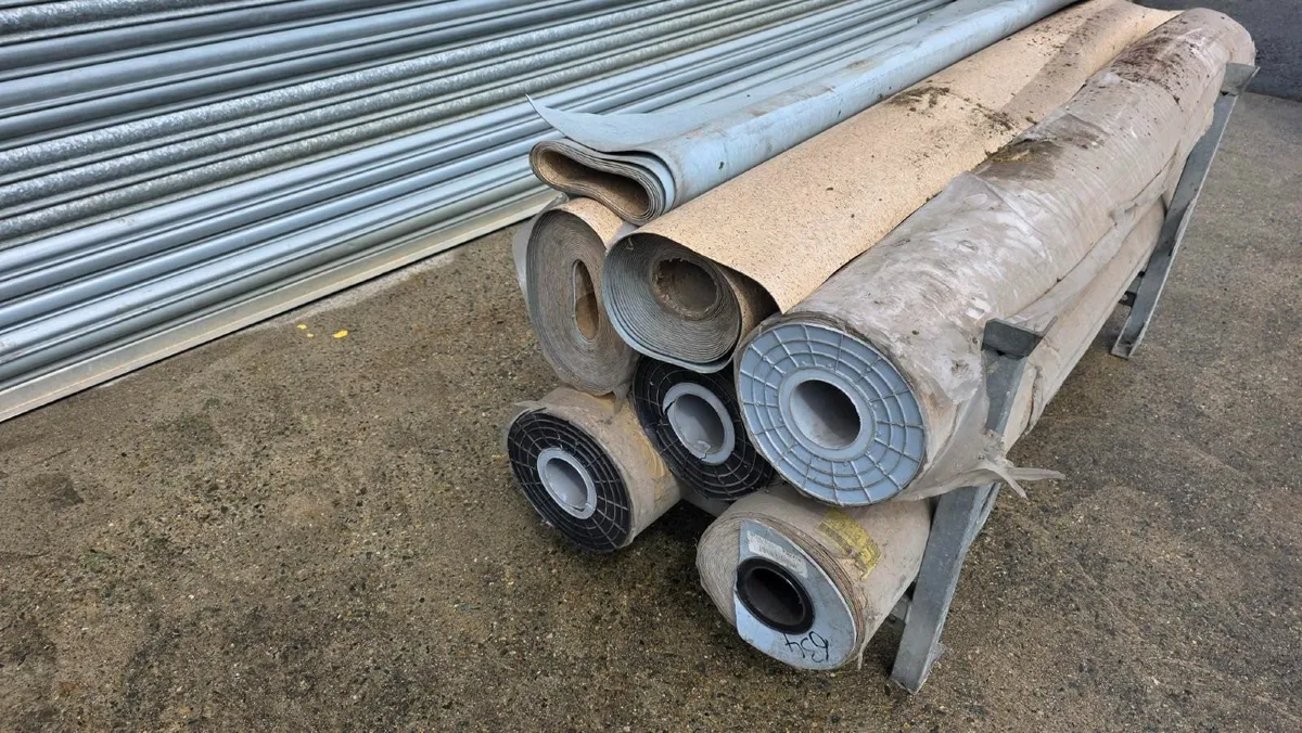 FLOOR COVERING - Image 1