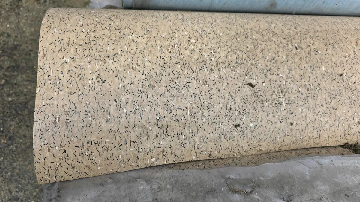 FLOOR COVERING - Image 3
