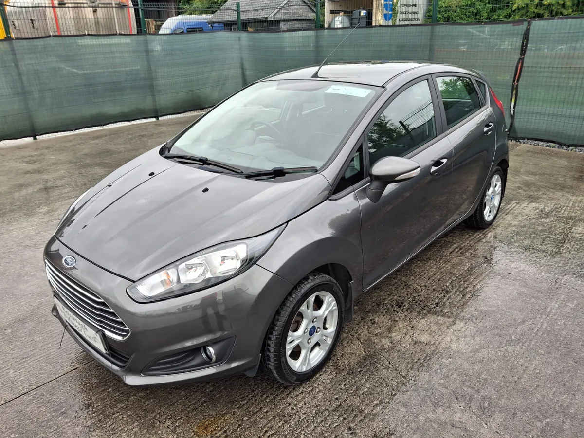 2016 Ford Fiesta  Zetec  1.0 Petrol - Image 3