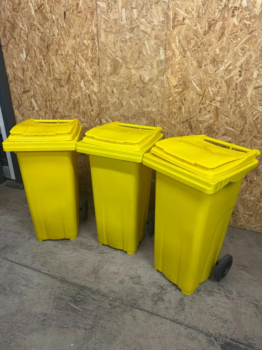 3 brand new 120L wheelie bins - Image 1