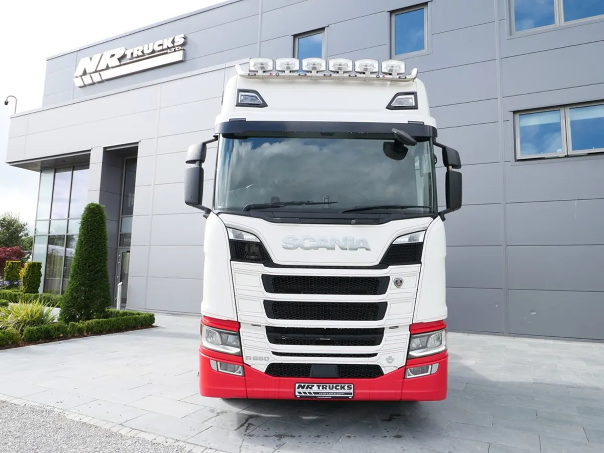 Scania R650 N/G Highline 6x2 Tag Axle Manu Gearbox - Image 2