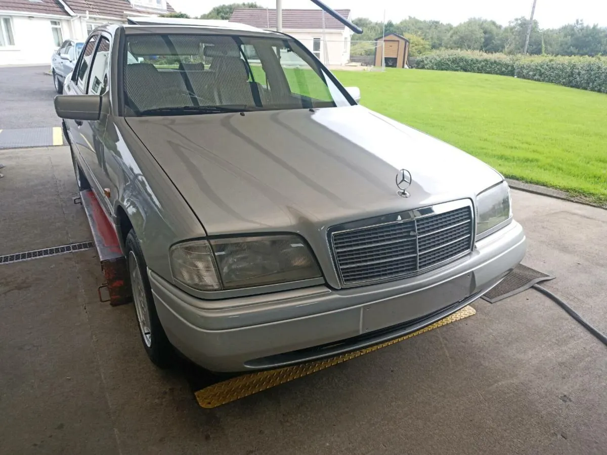 mercedes 280 sport. + Audi coupe - Image 3