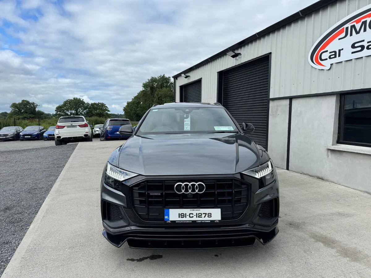 HUGE SPEC AUDI Q8 S LINE QUATTRO BLACK ED PAN ROOF - Image 2