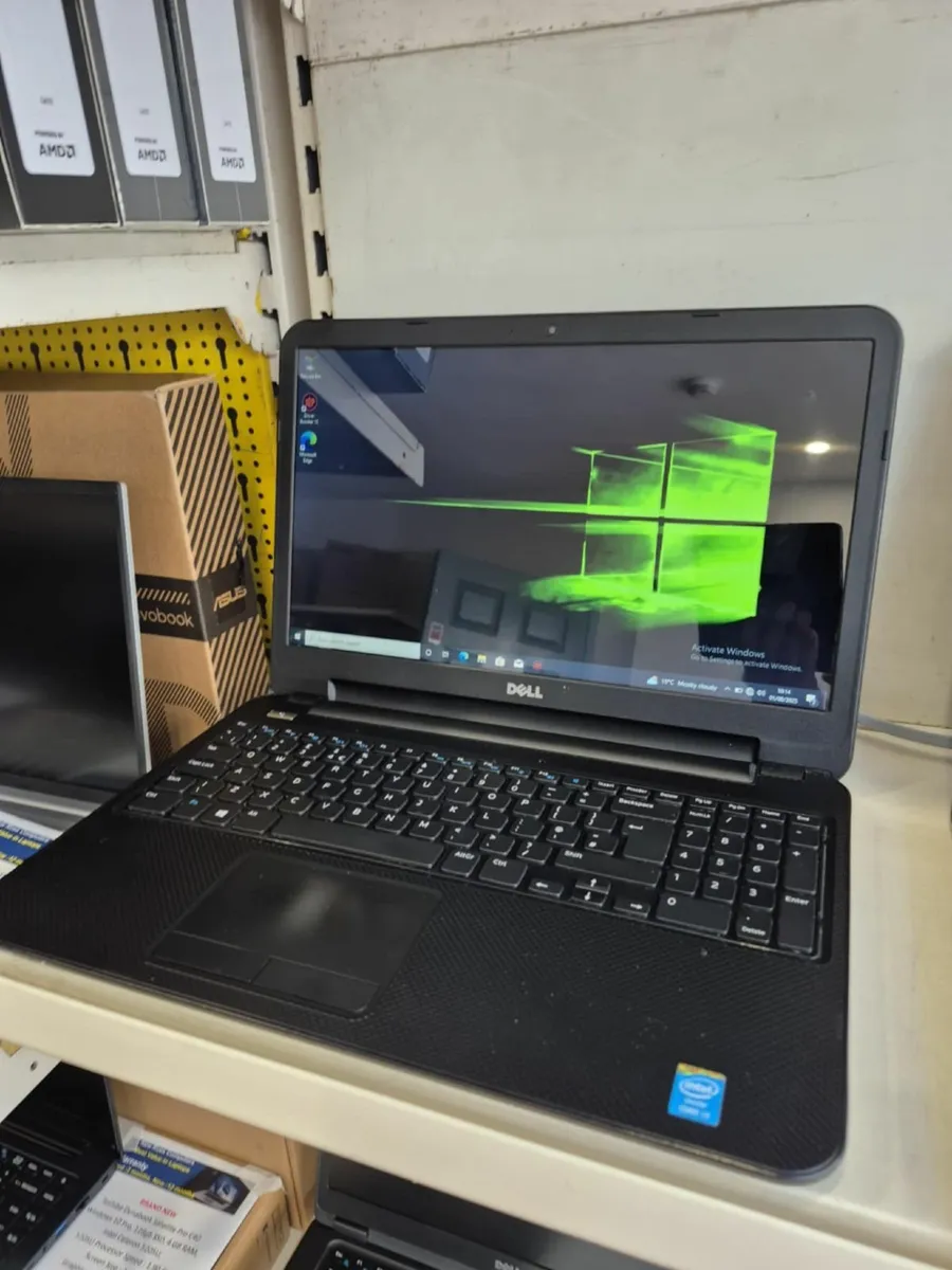 Dell Inspiron 15-3521