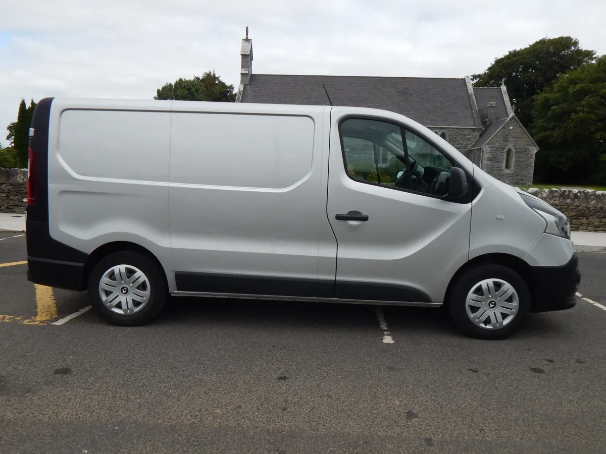 2019 Renault Trafic SWB CVRT 05/26 - Image 2