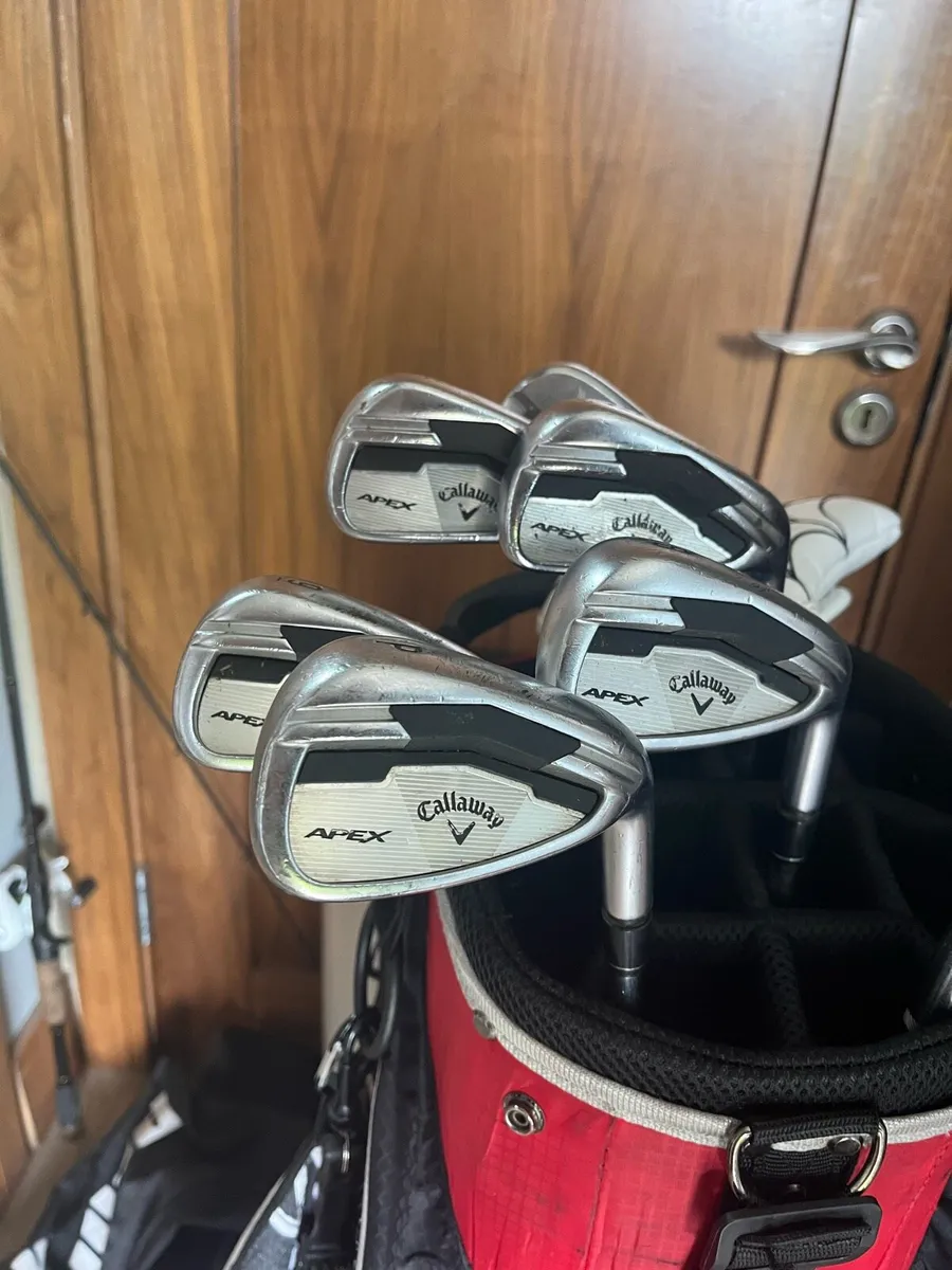 Golf irons - Image 1