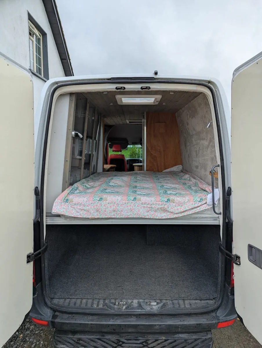 2010 Mercedes Benz Sprinter Camper - Image 4