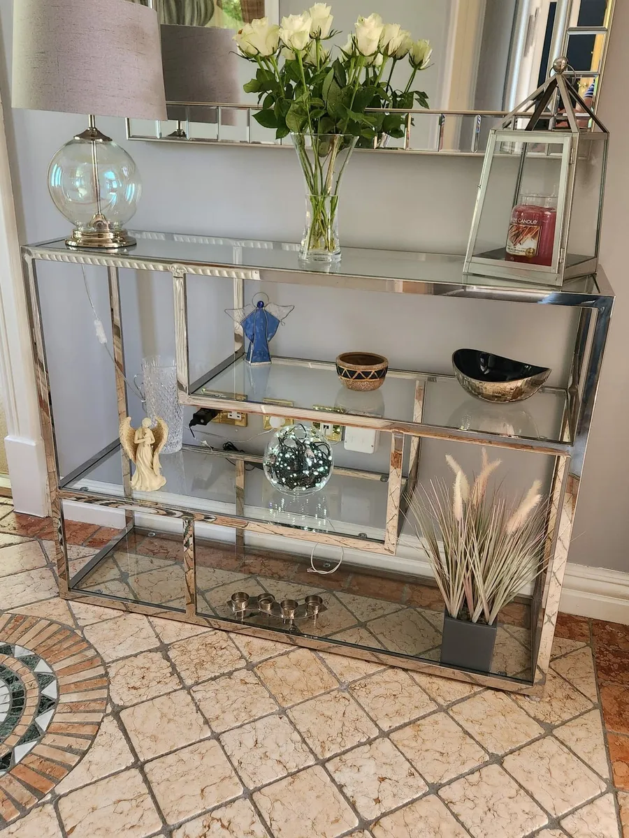 Hall unit - Image 1