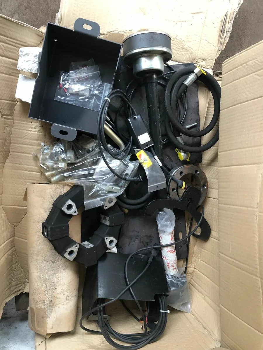MF 8470/80 S/H Front PTO Drive kit - Image 1