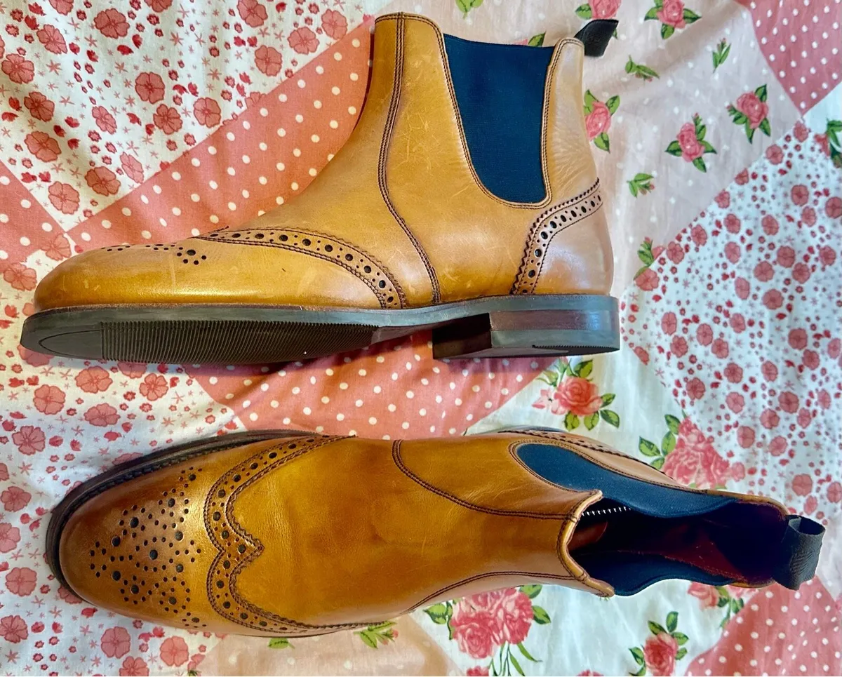 Loko Hoskins’ is a premium brogue Chelsea Boot - Image 4