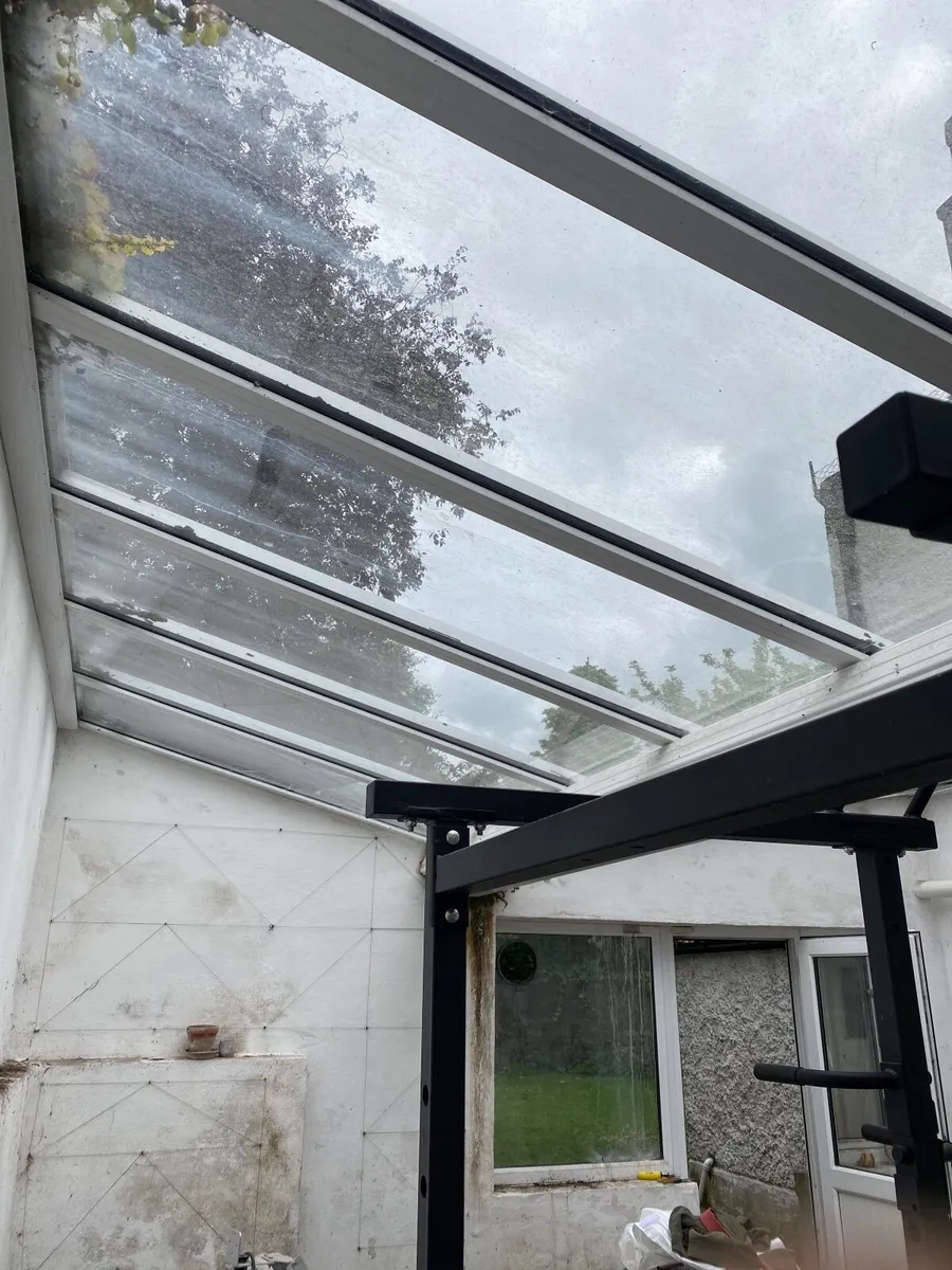 Glass roof and door - Image 2