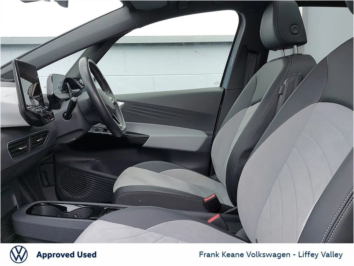 Volkswagen ID.3 58kwh Family 145HP  IQ Headlights - Image 4
