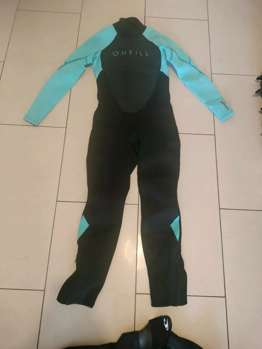 Wet suits - Image 2
