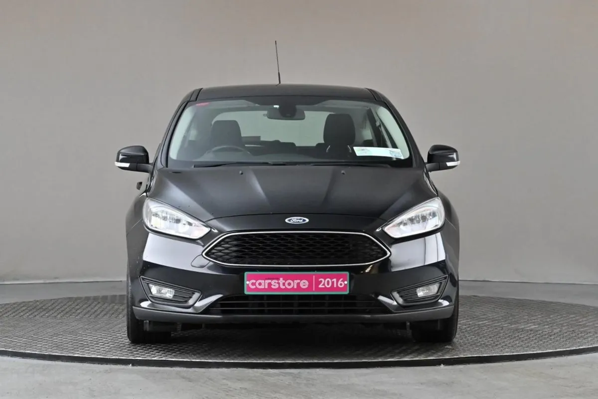 Ford Focus 1.0 Style Ecoboost Turbo 100BHP 5spd - Image 2