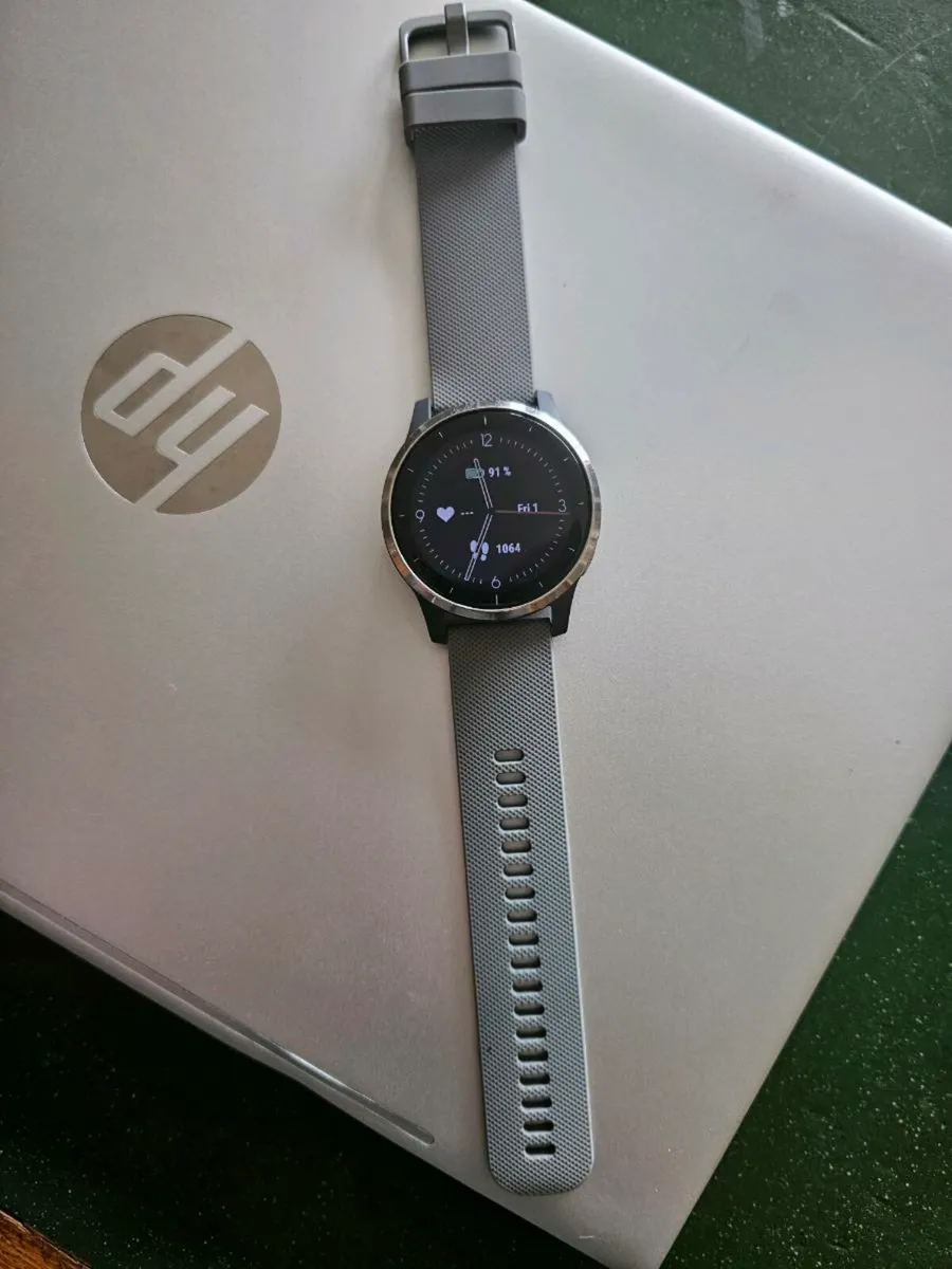 Garmin vivoactive 4 with Golf. Smart watch - Image 1