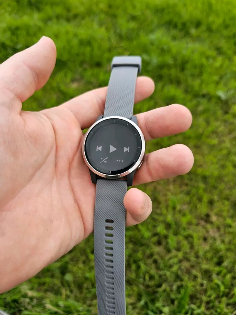 Garmin vivoactive 4 with Golf. Smart watch - Image 4