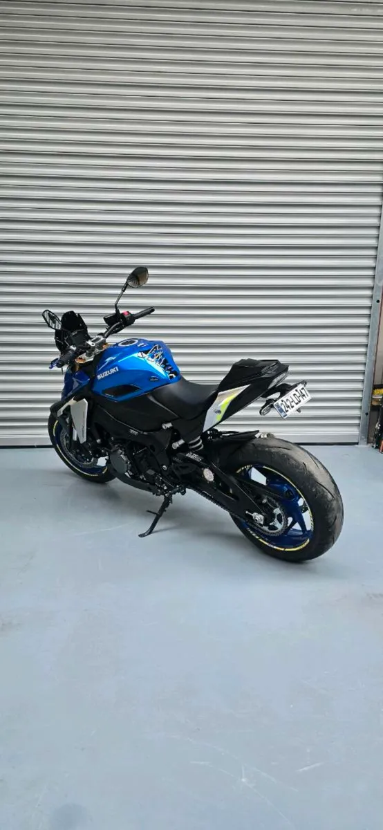 Suzuki gsx s 1000 - Image 2