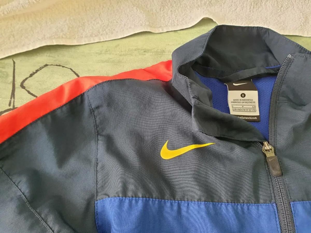 Barcelona Football Club Track Top 2010 to 2011 - Image 2