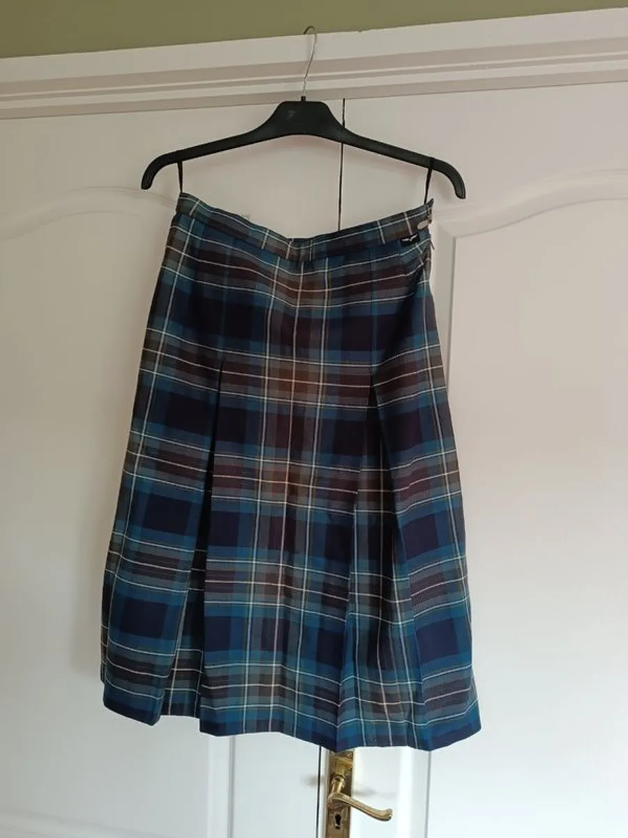 Gaelcholaiste Chill Dara Uniform - Image 3