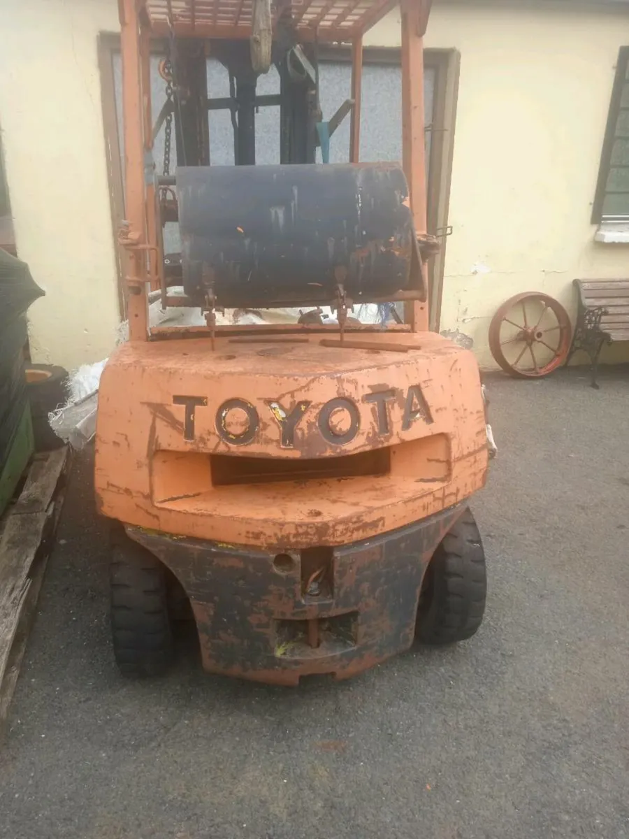 Forklift - Image 1