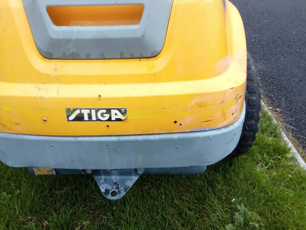 Zero turn Ride on lawnmower - Image 3
