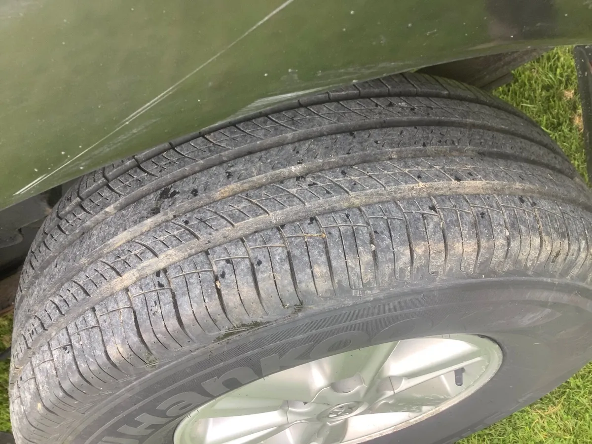 Toyota Hilux 2014 jeep - Image 2
