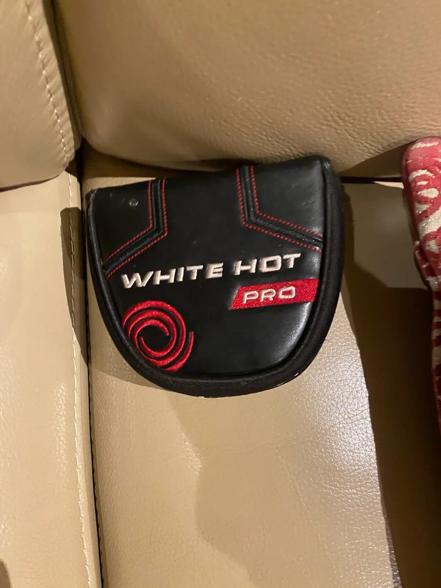 Odyssey white hot putter with headcover - Image 1