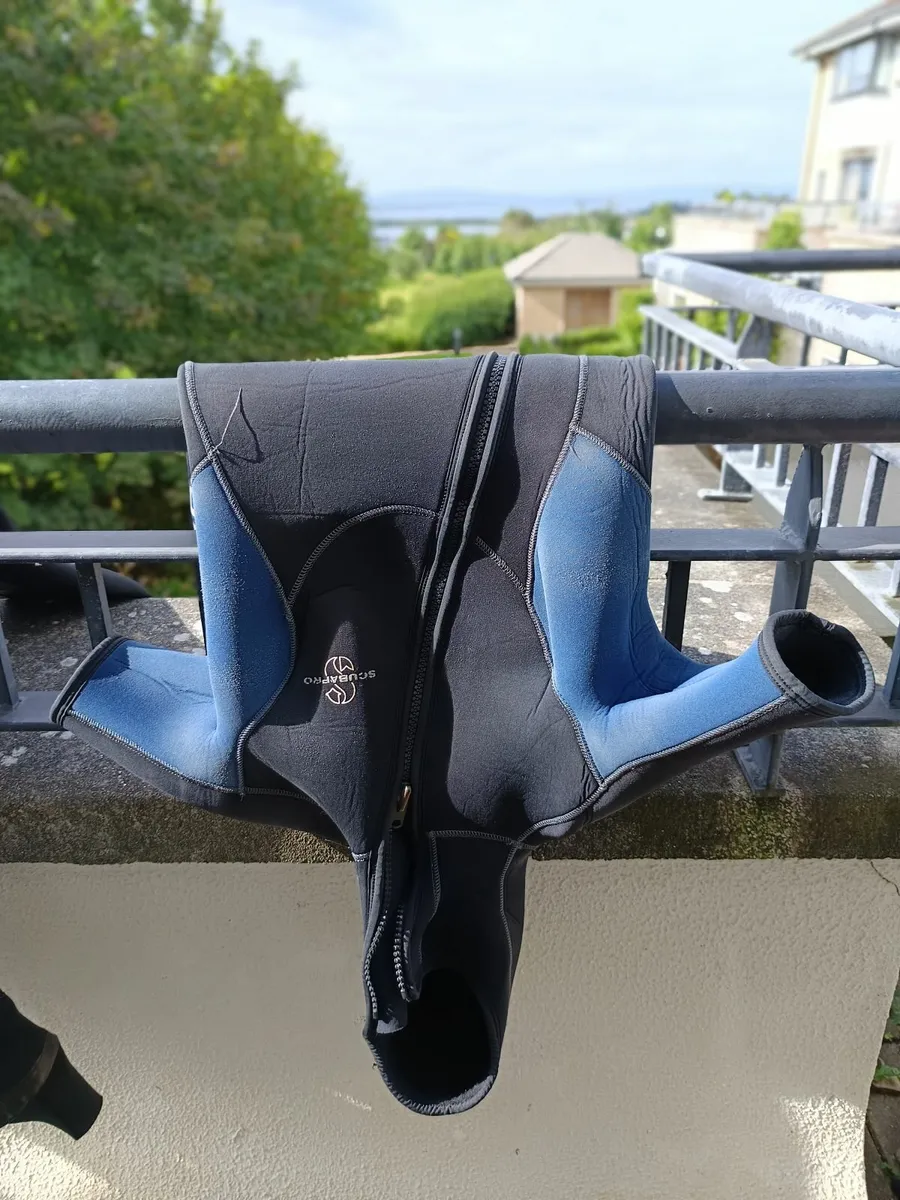 Scuba diving - fins, gloves, hood, shortie - Image 3