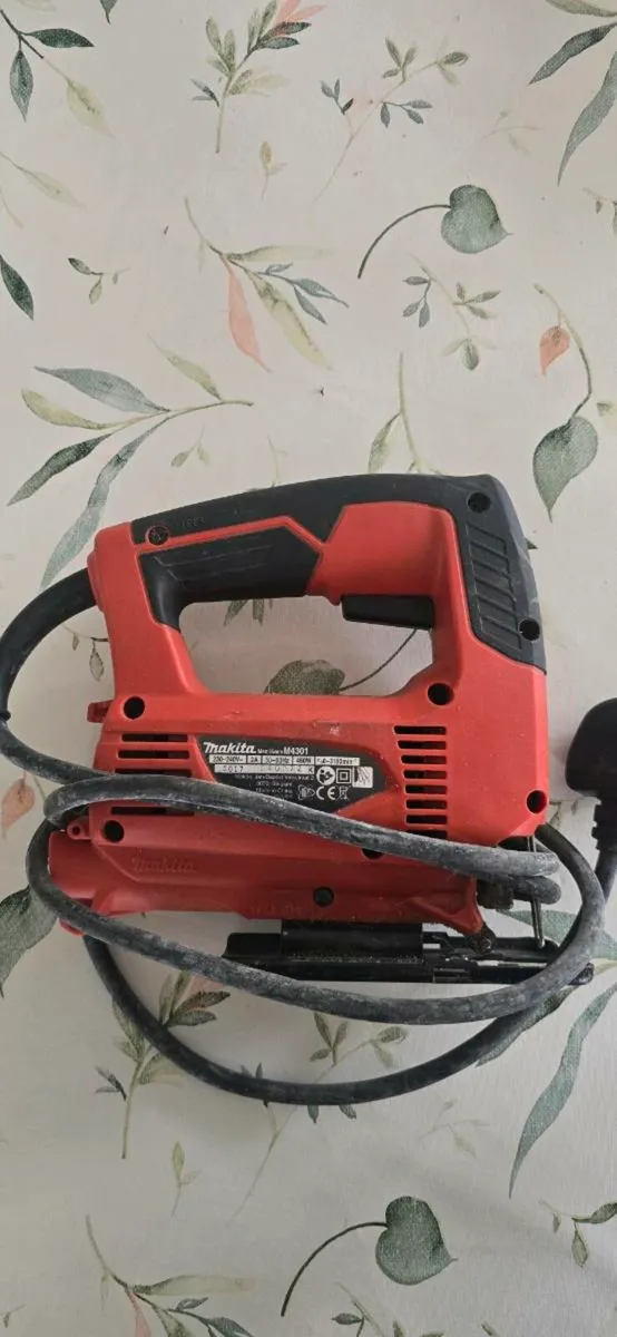 Makita Red Corded Jigsaw - Image 2