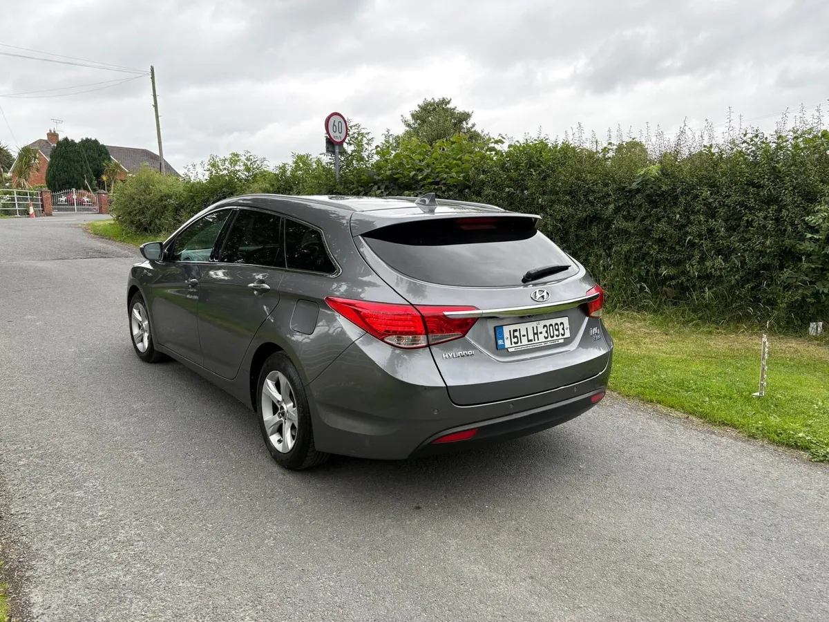 Hyundai i40 Estate Premium TOP SPEC 1.7CRDI *MINT* - Image 4