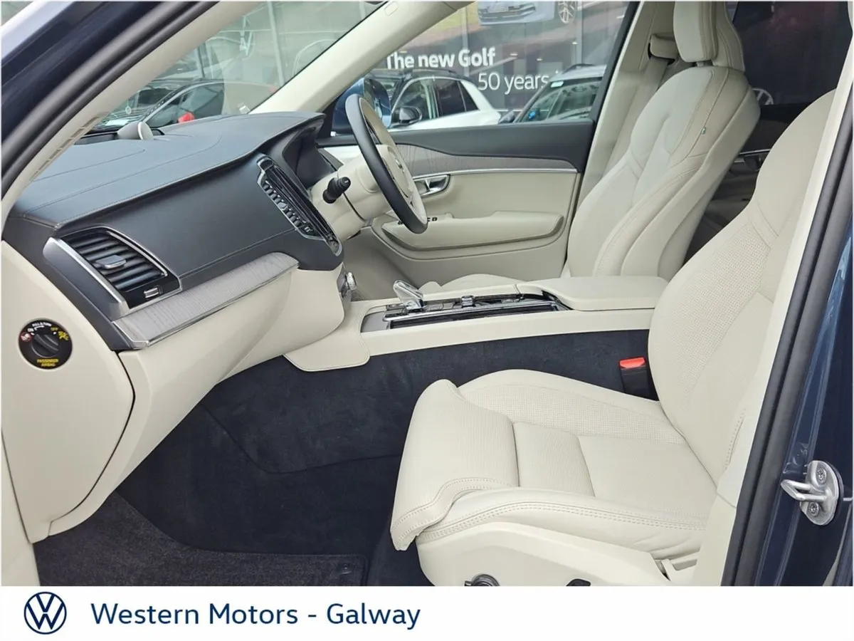 Volvo XC90 Recharge Ultimate T8  Front Massage Se - Image 4