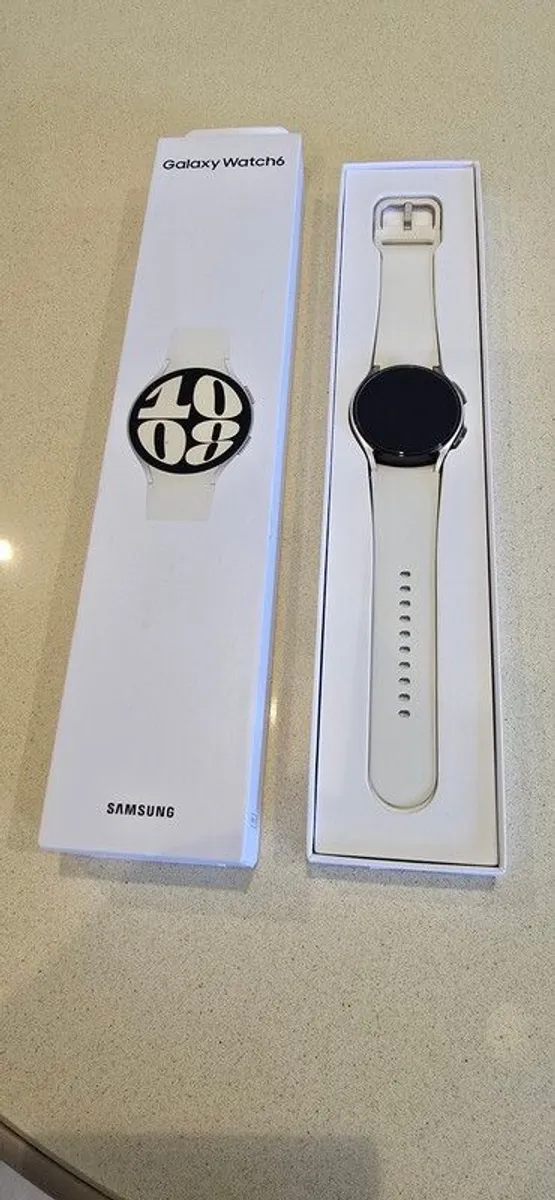 Samsung Galaxy Watch 6. 40mm - Image 1