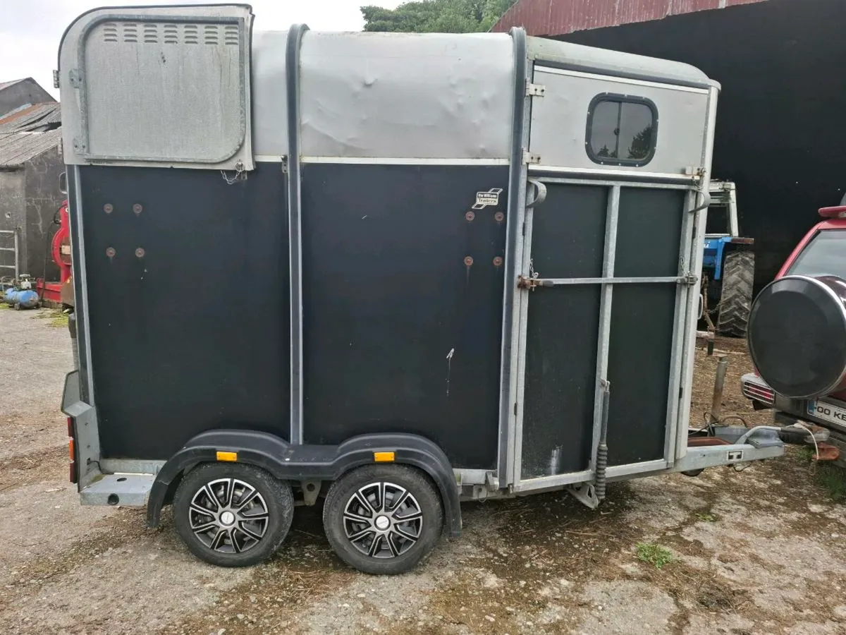 Horse box - Image 2
