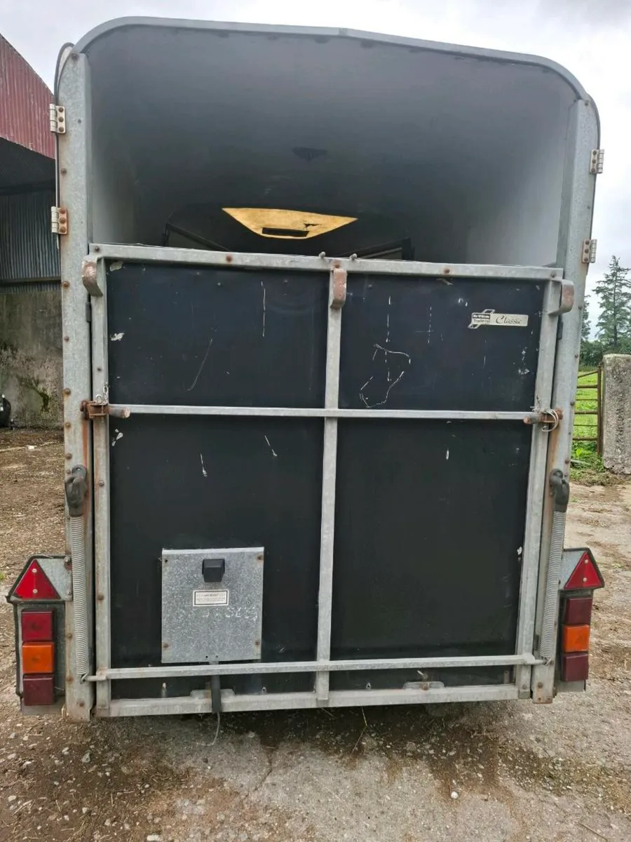 Horse box - Image 3