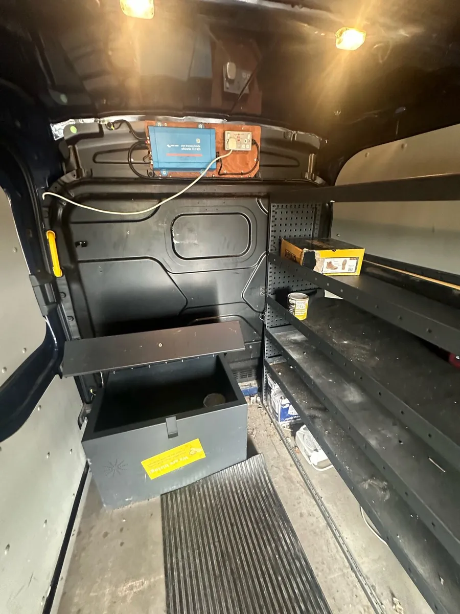 FORD TRANSIT LIGHT DAMAGE REPAIRABKE - Image 4
