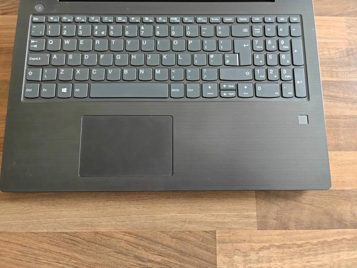 Lenovo V330 | i5 | 8GB | 256GB | 15.6" FHD | DVD | - Image 3
