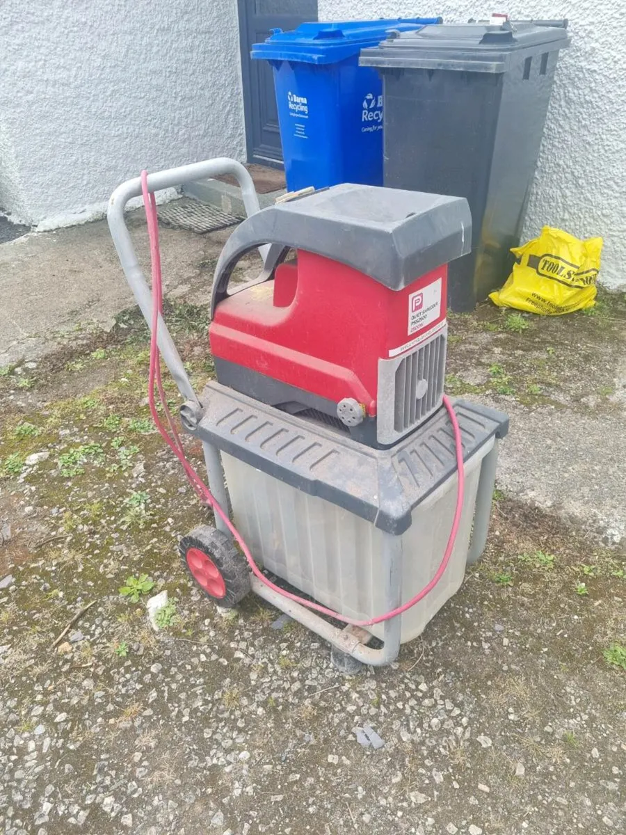 Garden shredder - Image 1