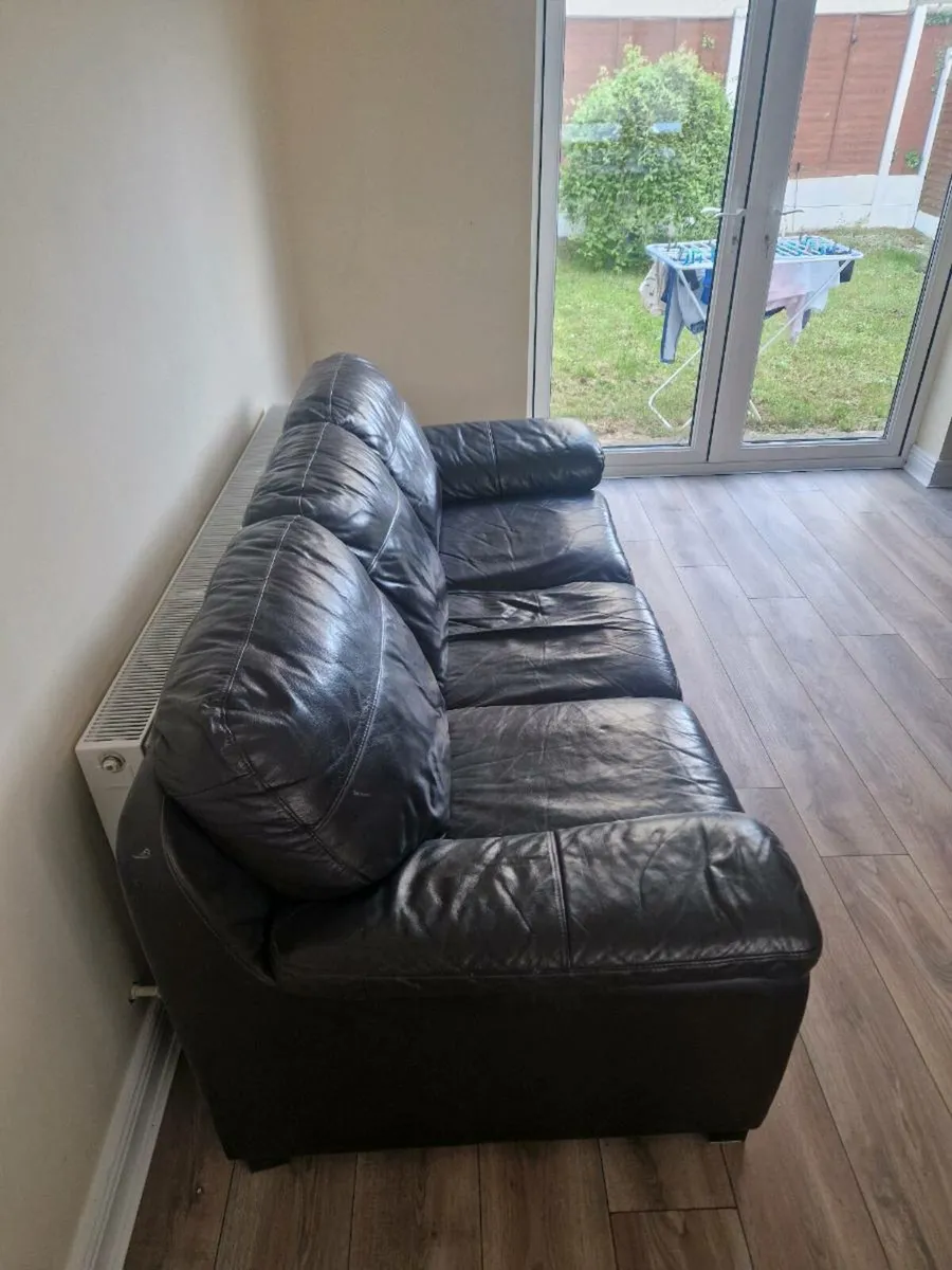 3 seater couch - FREE - Image 2