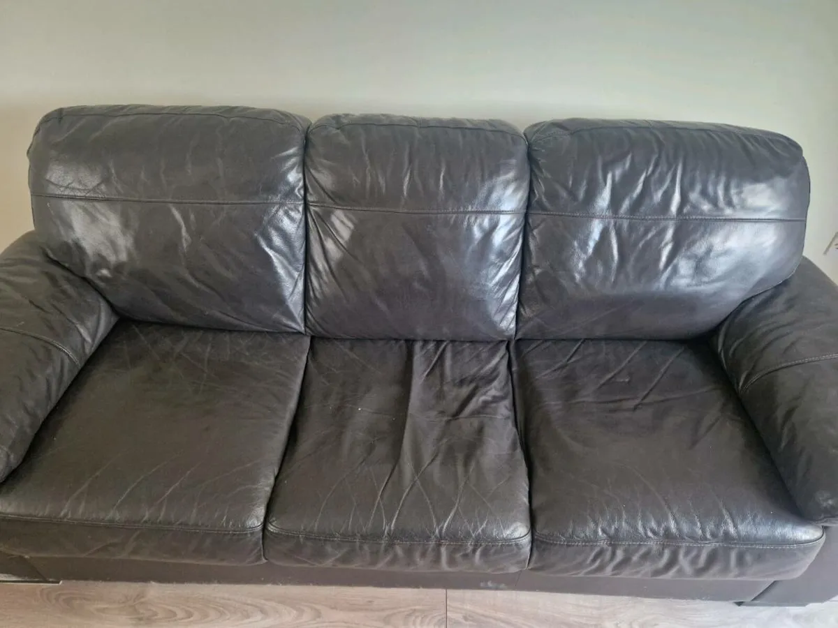 3 seater couch - FREE - Image 3