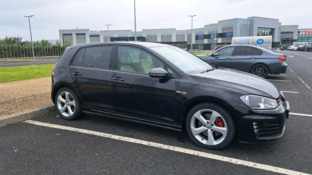 2014 golf gti only 84k km - Image 2