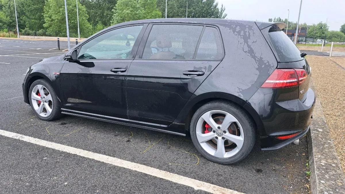 2014 golf gti only 84k km - Image 4