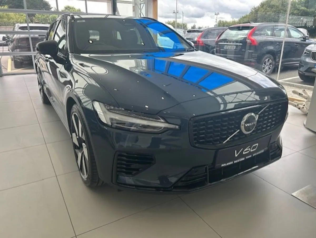 Volvo V60 252 V60 Plus Denim Blue - Image 2
