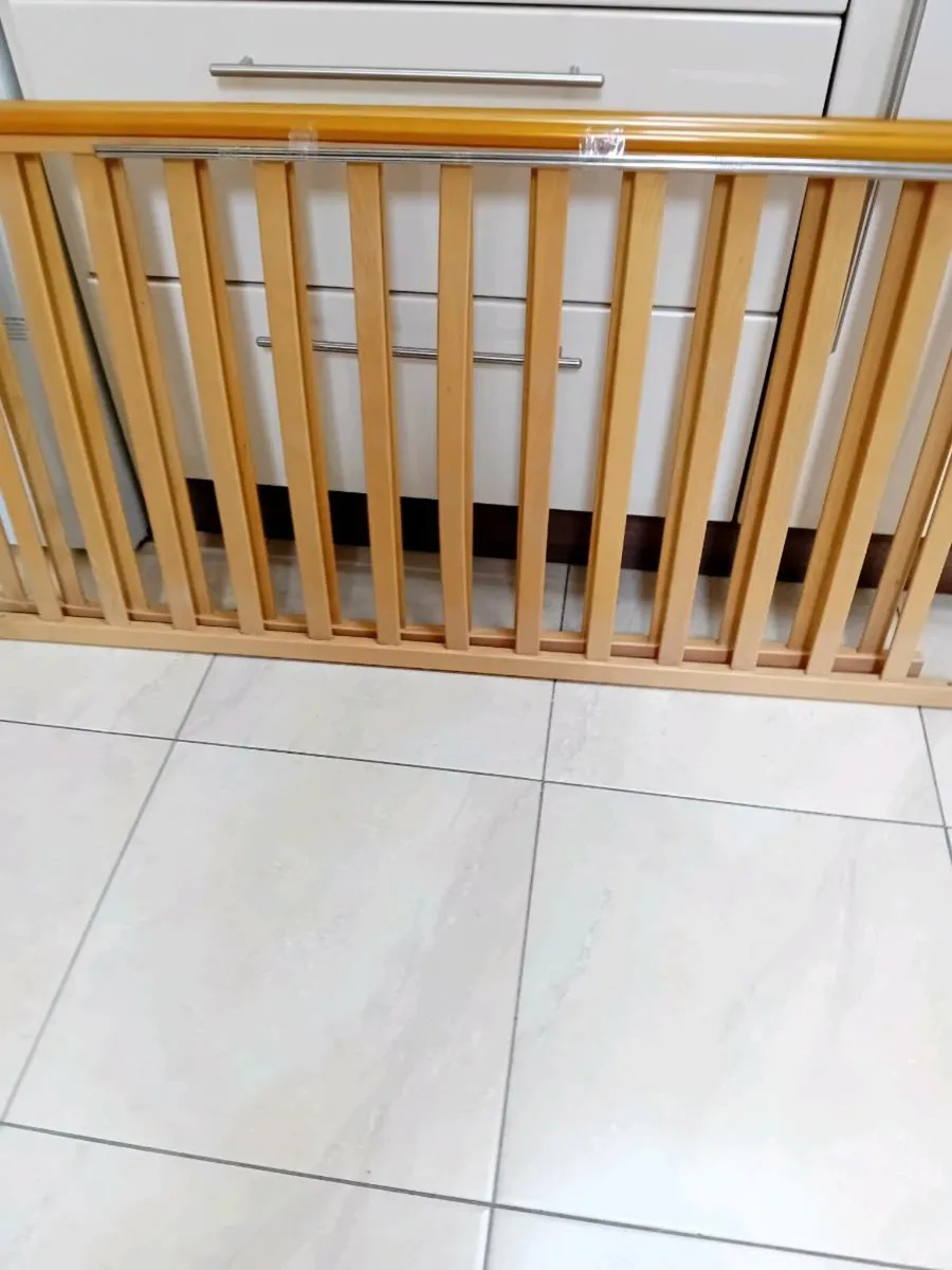 MAMAS & PAPAS  BABY COT + MATTRESS - Image 2
