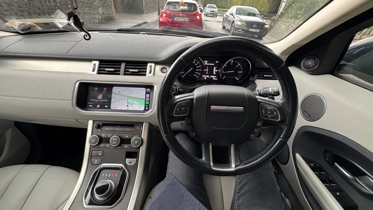 Land Rover Range Rover Evoque 2015 - Image 2