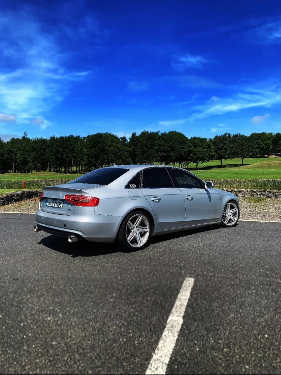 Audi A4 - Image 2