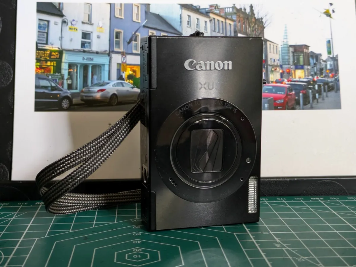 Canon IXUS 500 HS digital ultra compact camera - Image 1