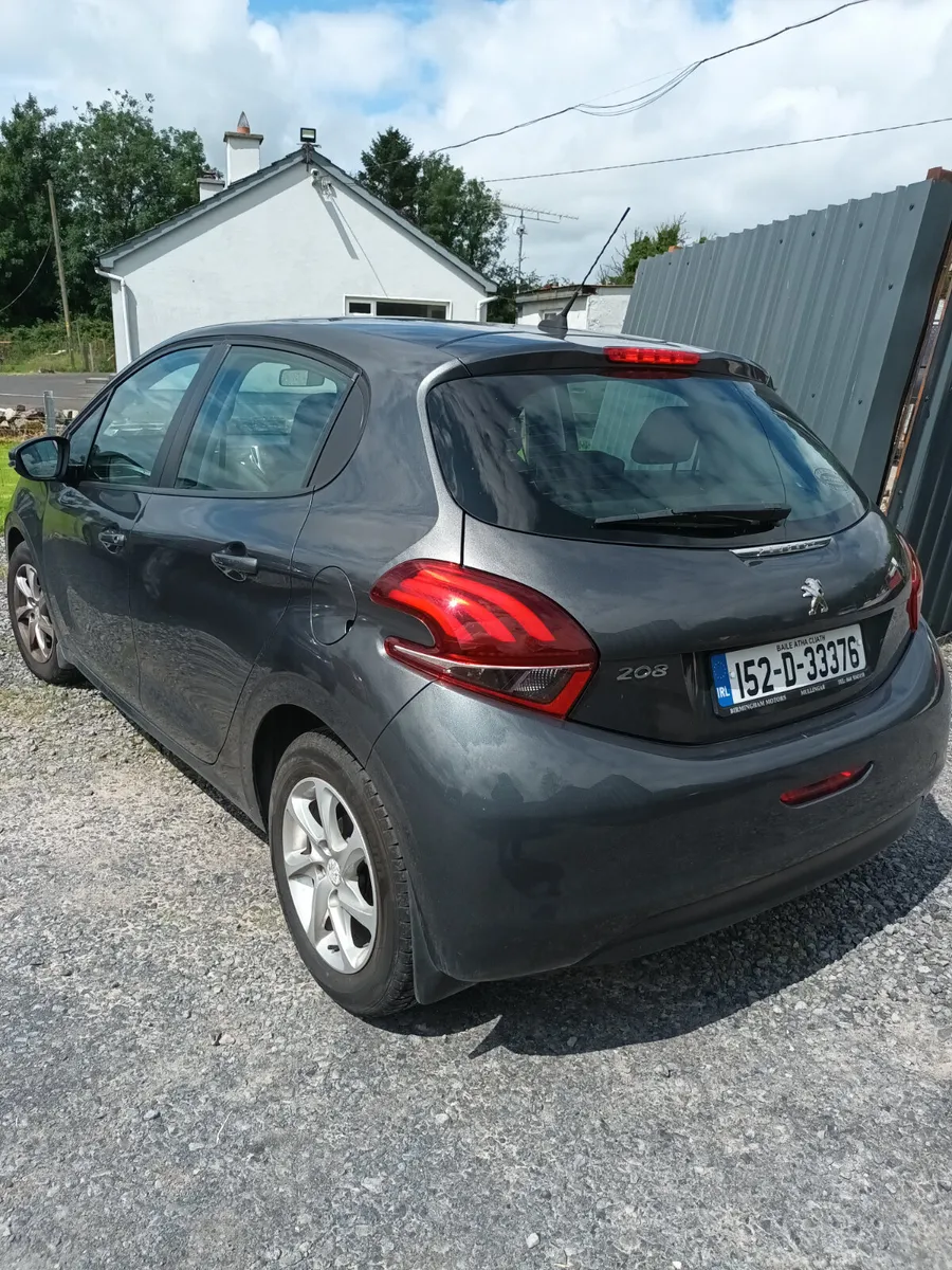 Peugeot 208 2015 - Image 3