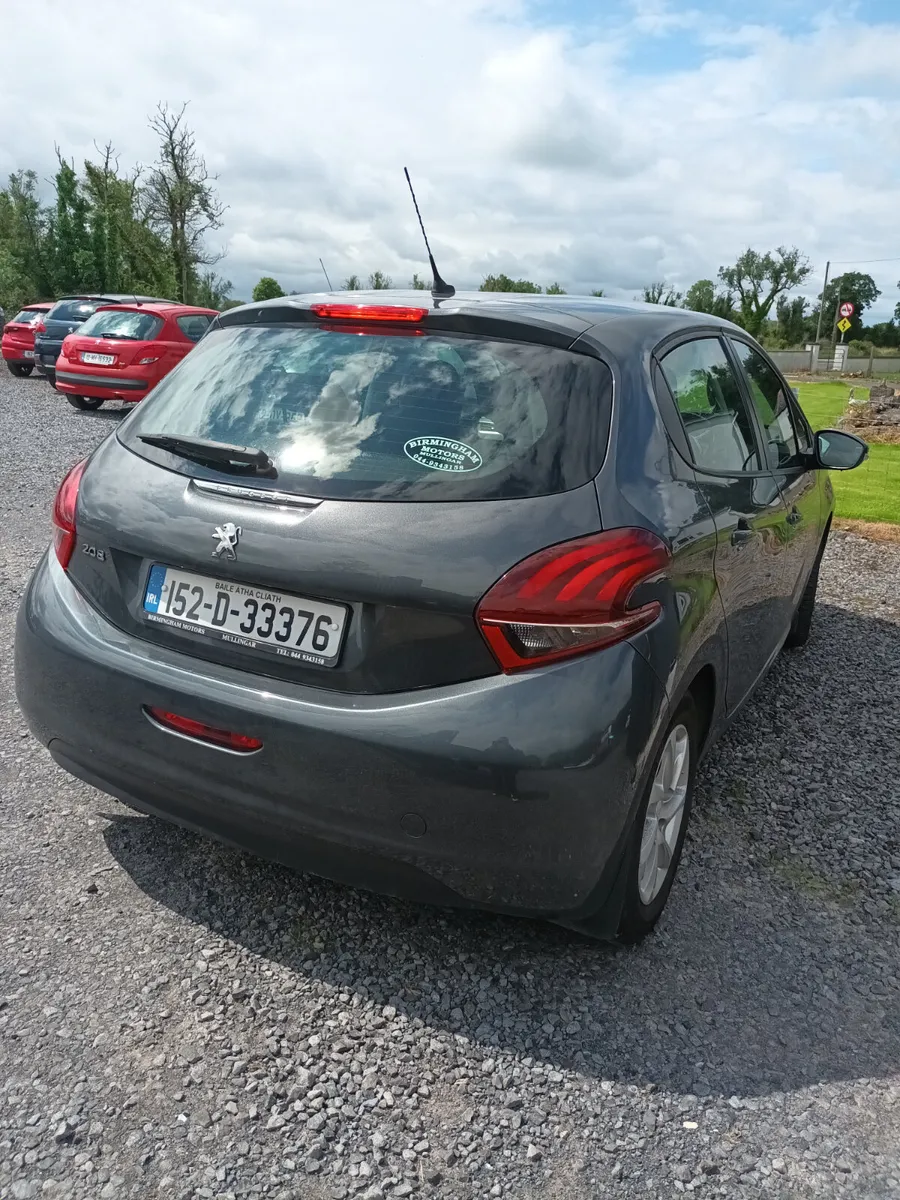 Peugeot 208 2015 - Image 4