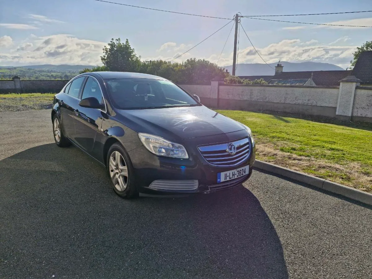 Vauxhall Insignia - Image 2